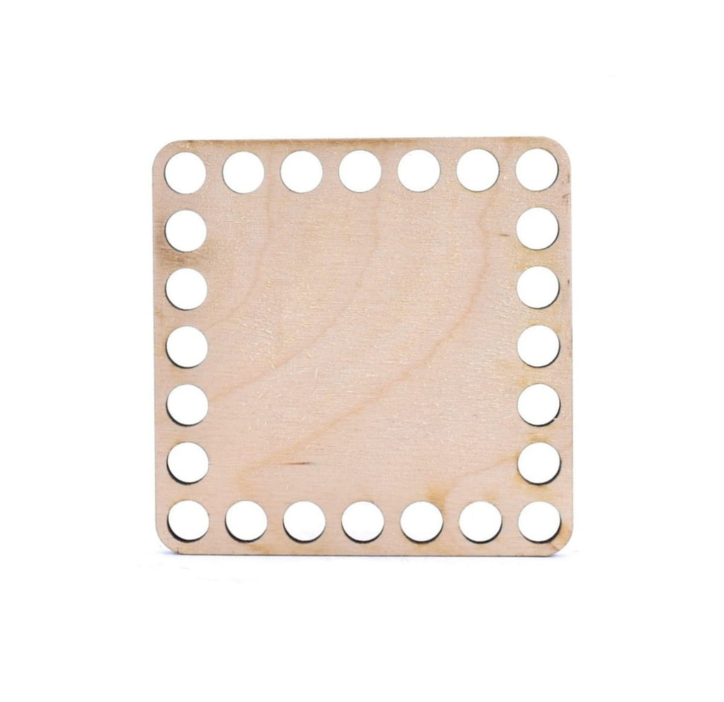 Quadratischer Holzboden zum Umhäkeln 10 × 10 cm, Löcher 7 mm