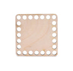 Quadratischer Holzboden zum Umhäkeln 10 × 10 cm, Löcher 7 mm